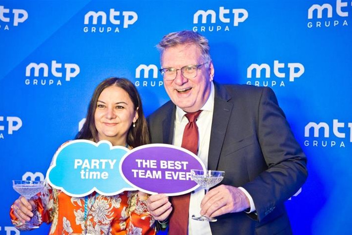 Ana Melciu feiert 5 Jahre bei Adventics | Scan2Lead